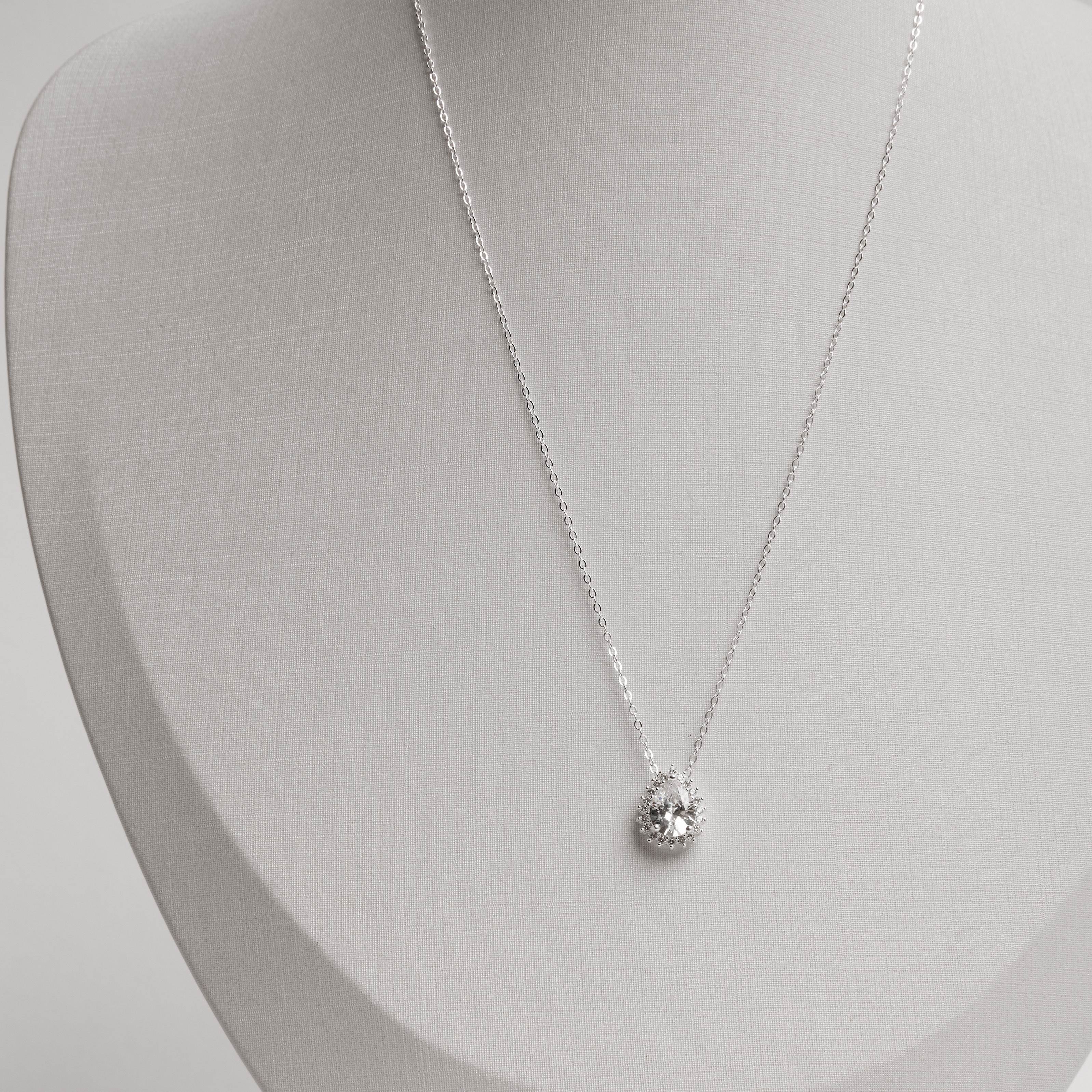 Imagem Secundária Colar pingente zircônia gota com cravejado 13mm corrente cadeado 40+5cm