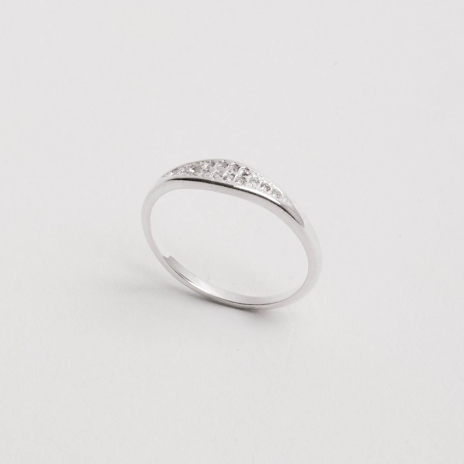 Anel detalhe cravejado cristal