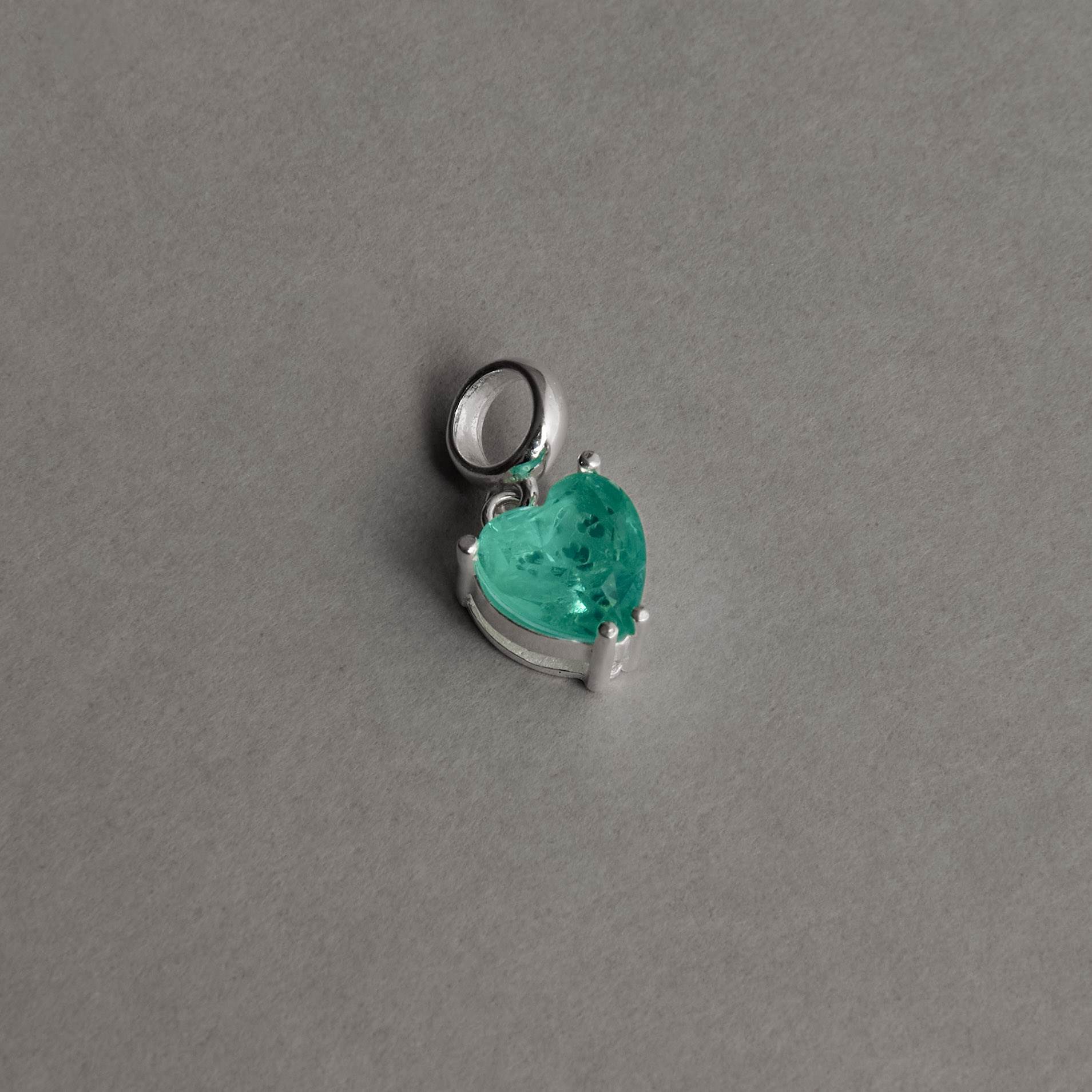 Berloque pingente zircônia coração verde fusion 8mm