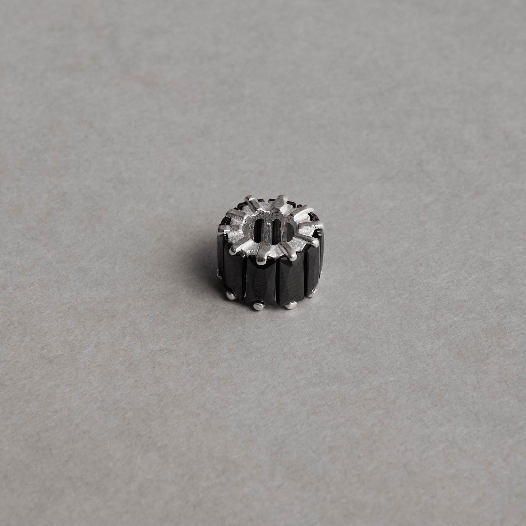 Berloque separador zircônias retangulares ônix 9mm