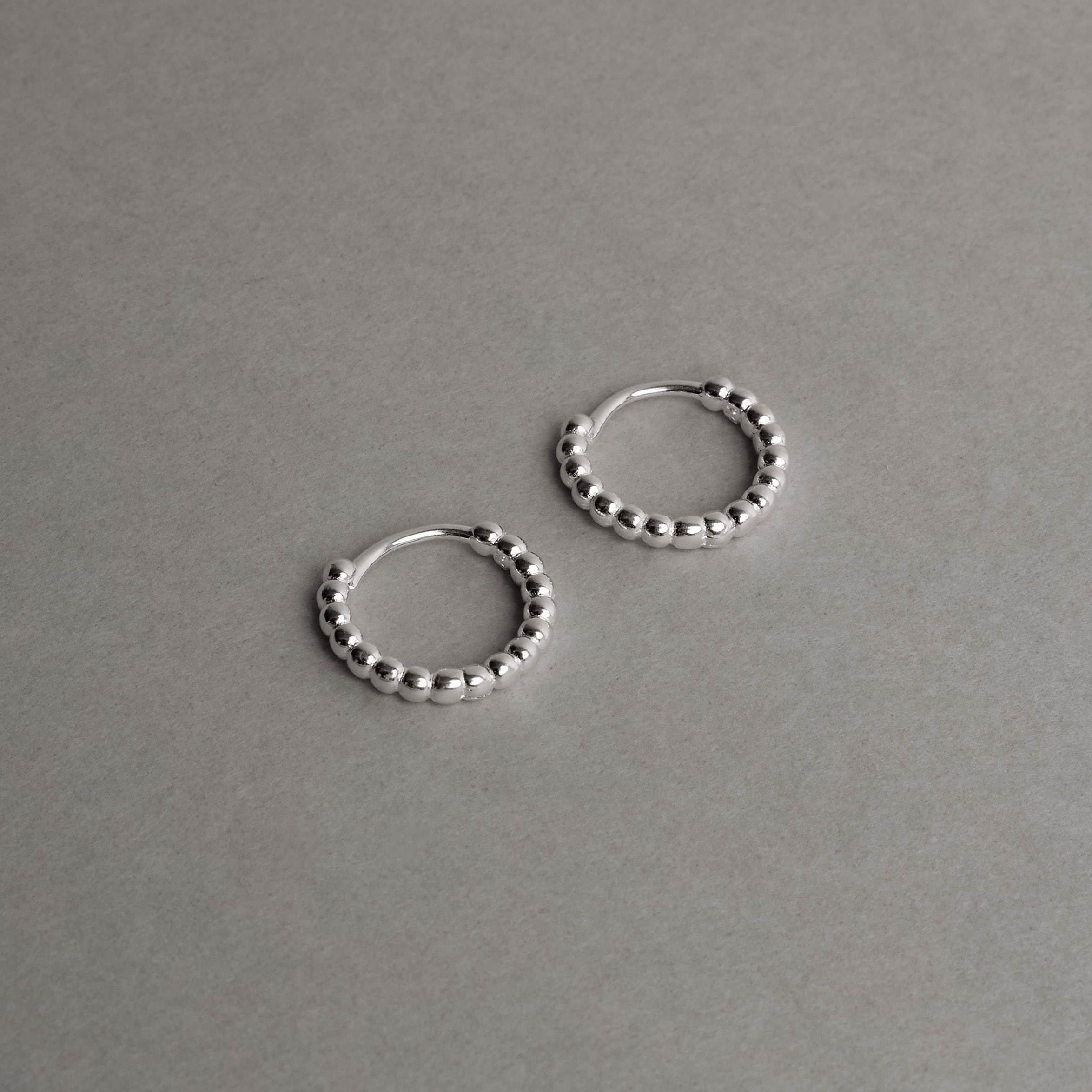 Argola click fio bolinhas 13mm