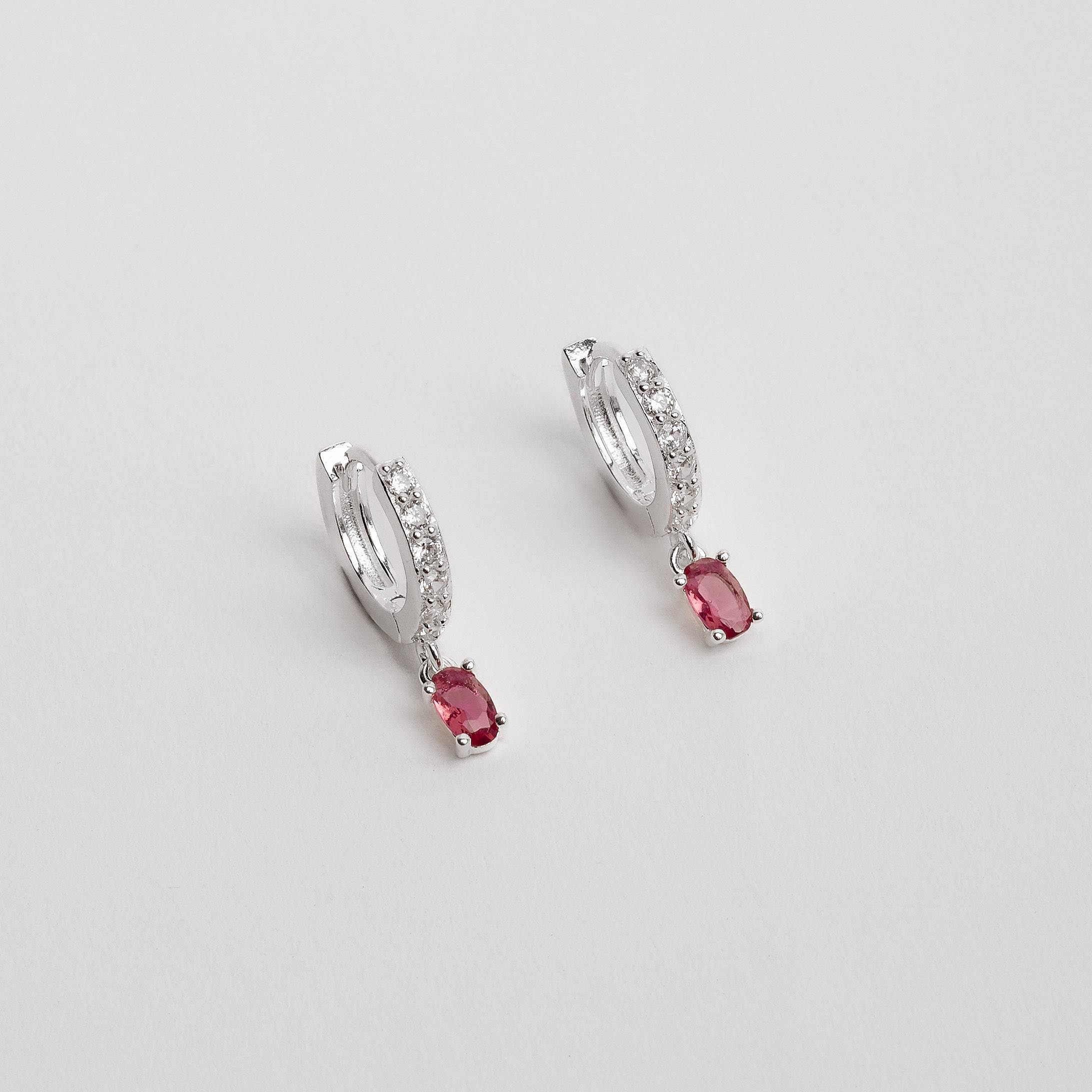 Imagem Argola click cravejada 11mm pingente zircônia oval rubi
