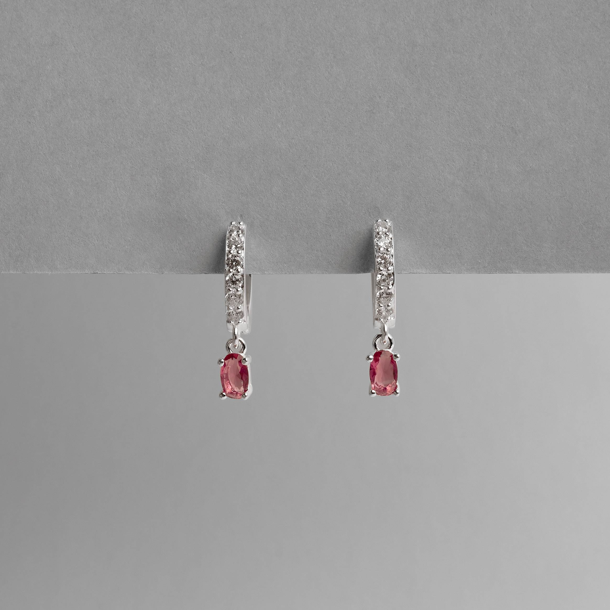 Imagem Secundária Argola click cravejada 11mm pingente zircônia oval rubi