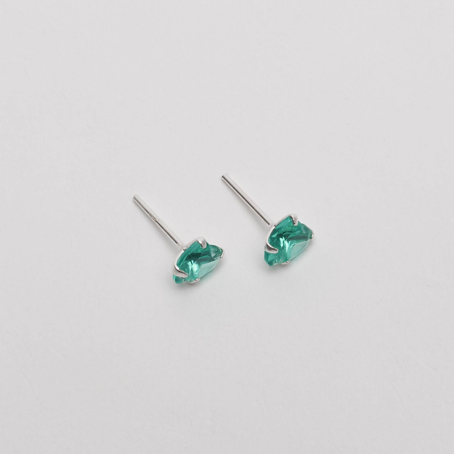 Imagem Secundária Brinco zircônia coração turmalina 6mm