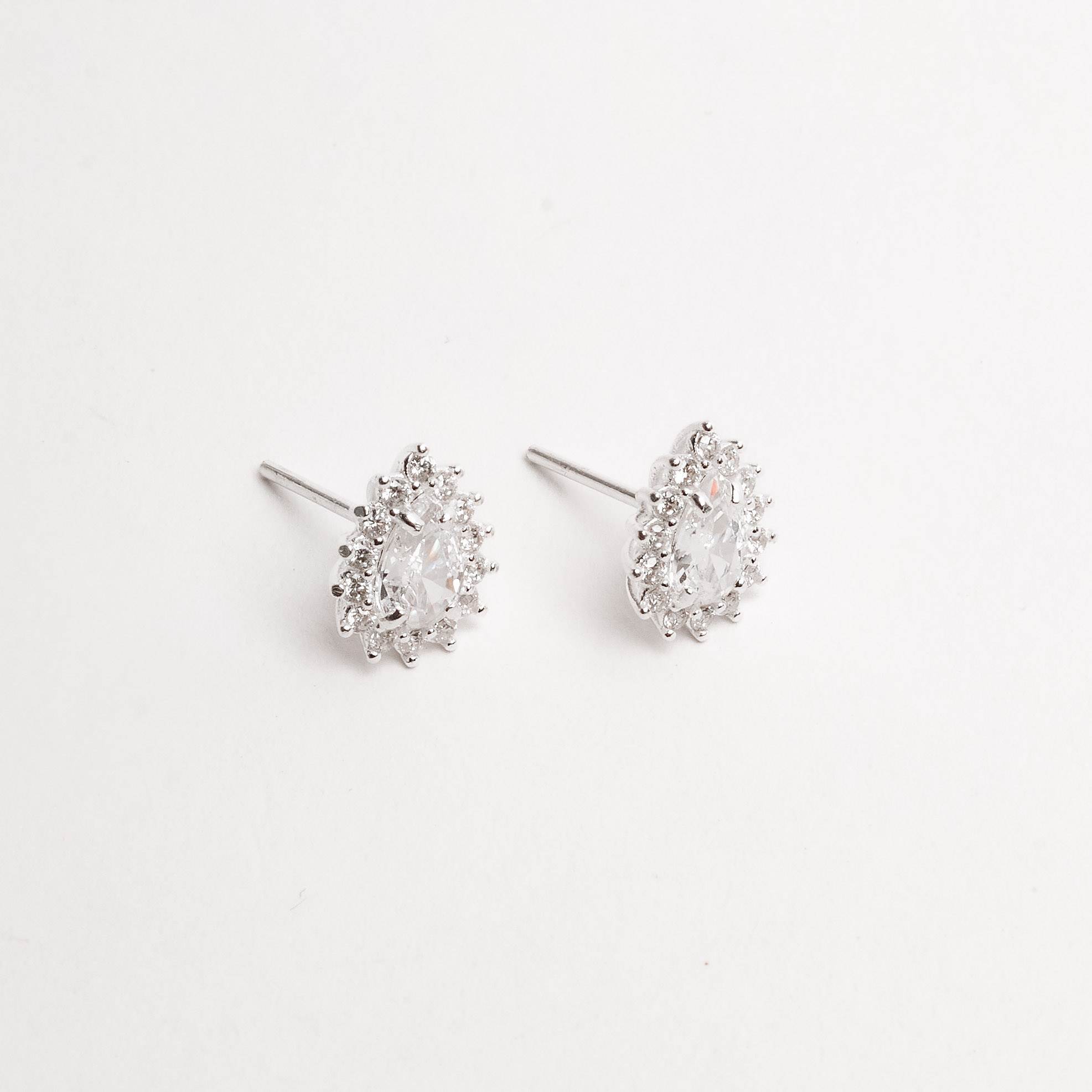 Imagem Secundária Brinco zircônia gota com cravejado 10mm