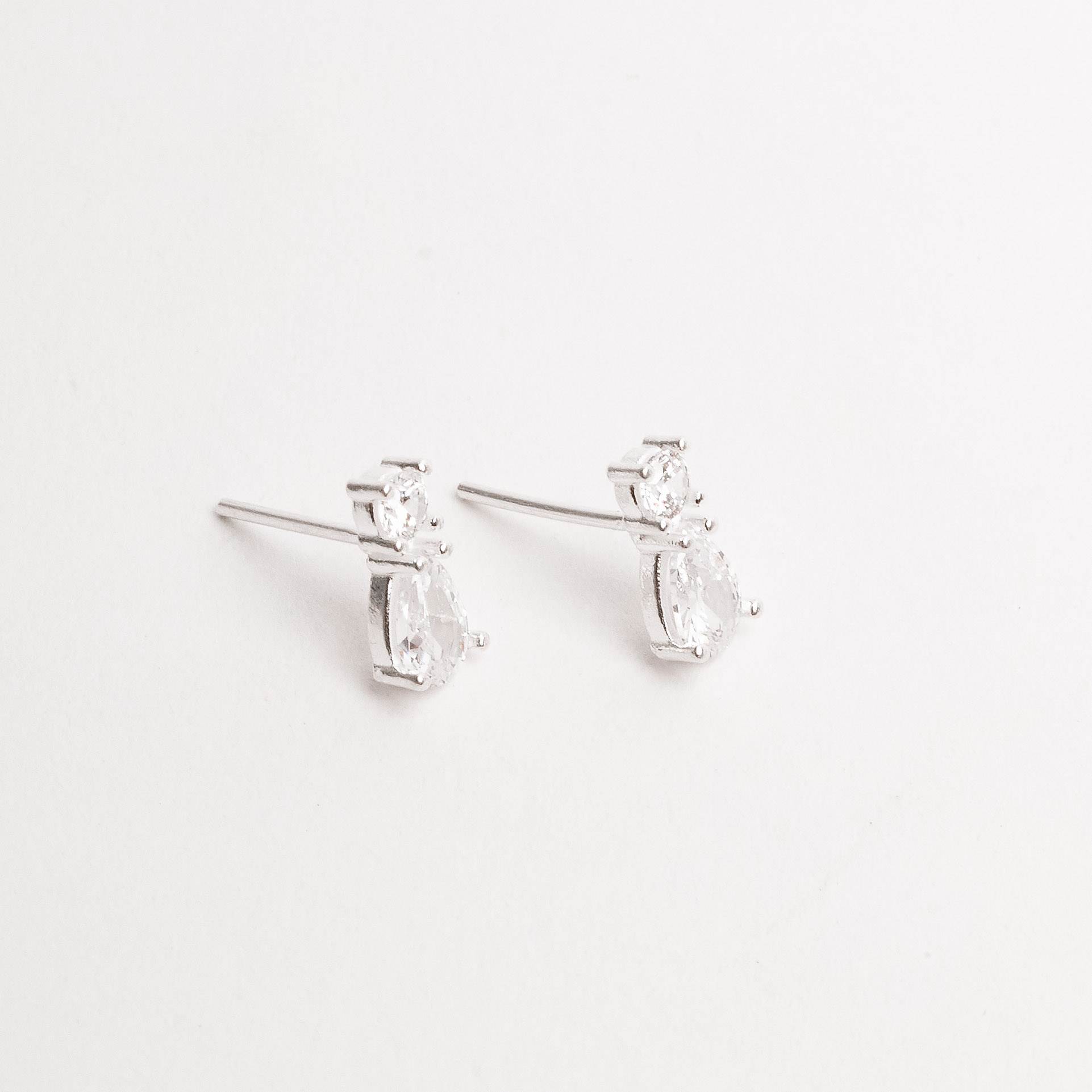 Imagem Secundária Brinco zircônias redonda e gota 9mm