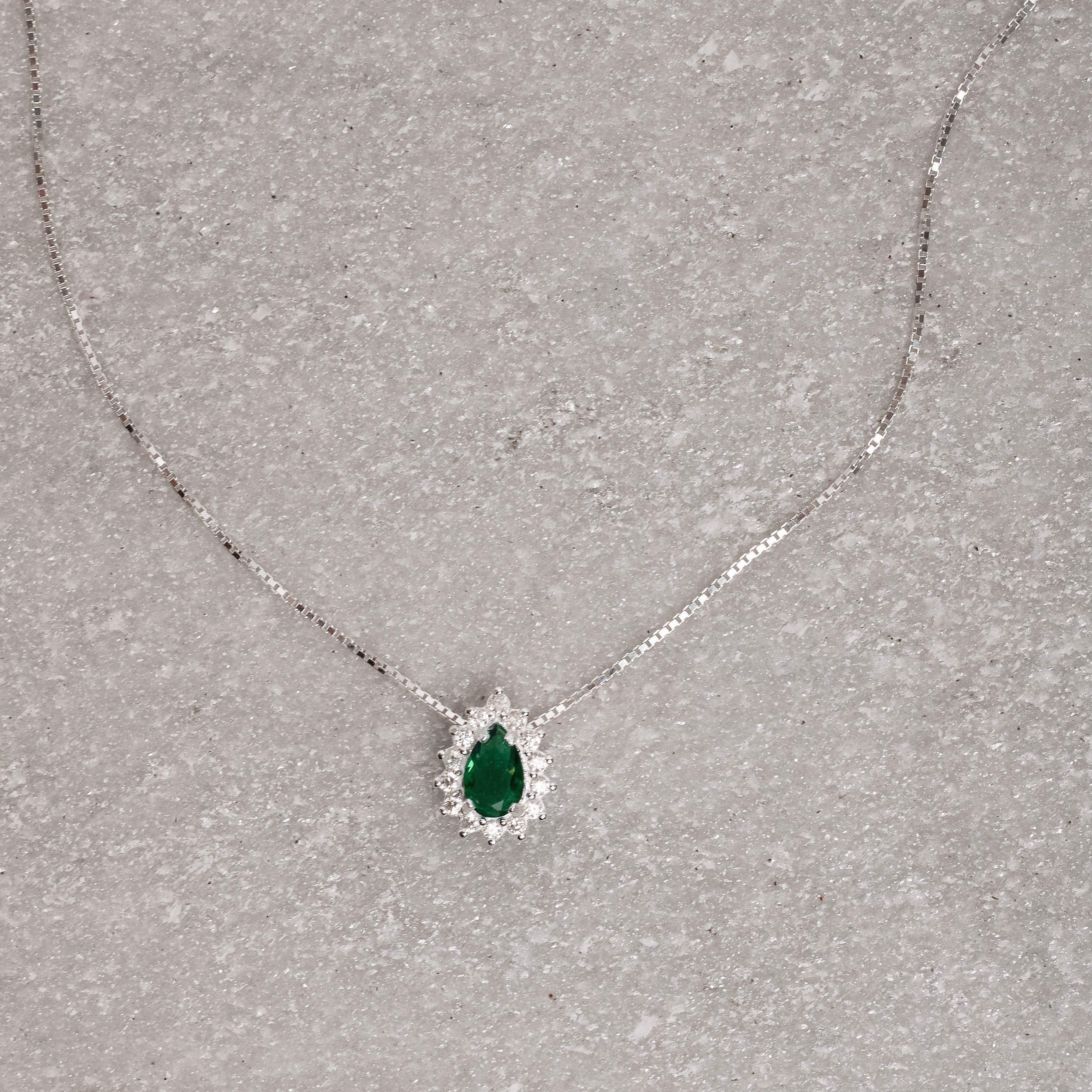 Colar zircônia gota esmeralda com cravejado 10mm 45cm