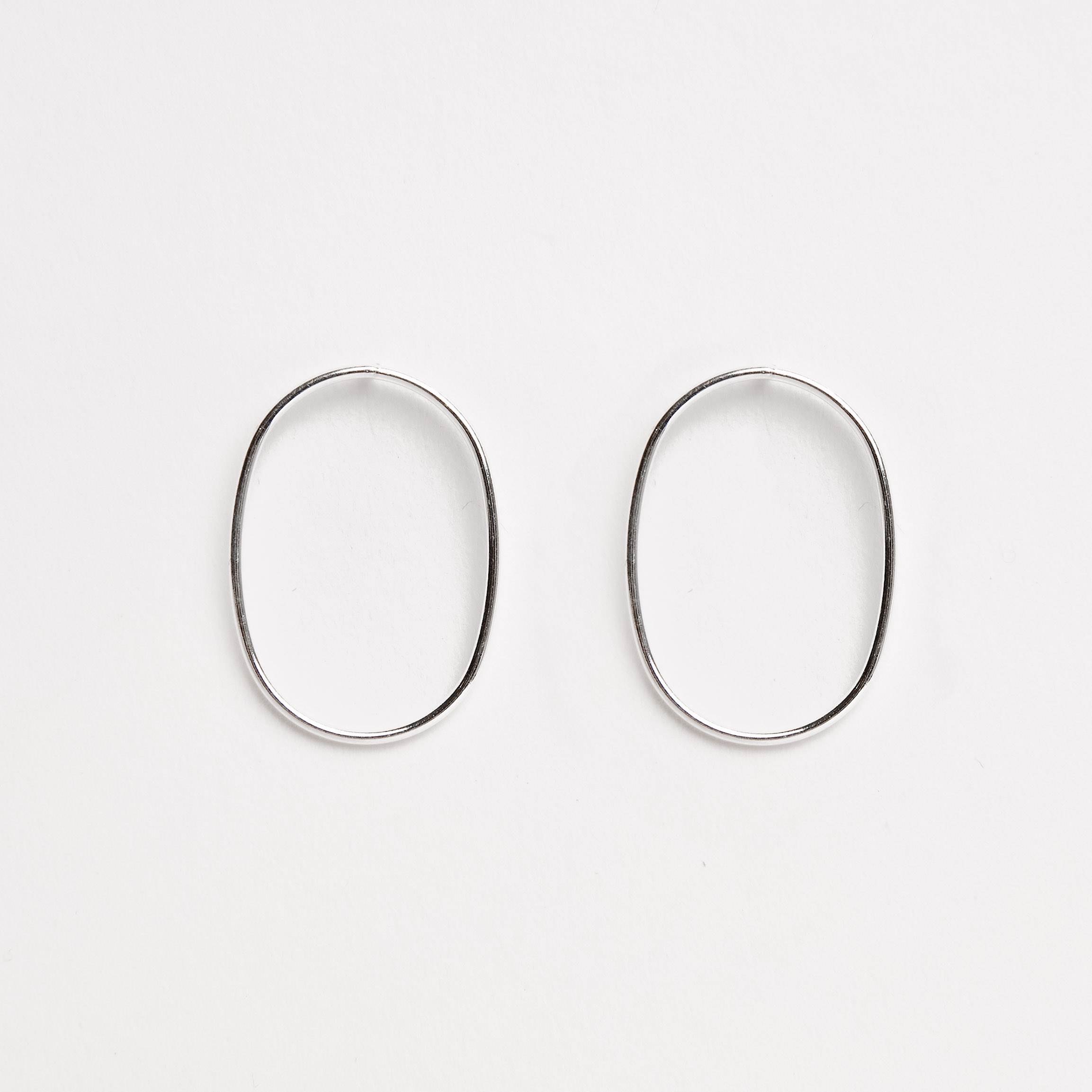 Imagem Brinco oval vazado 26mm