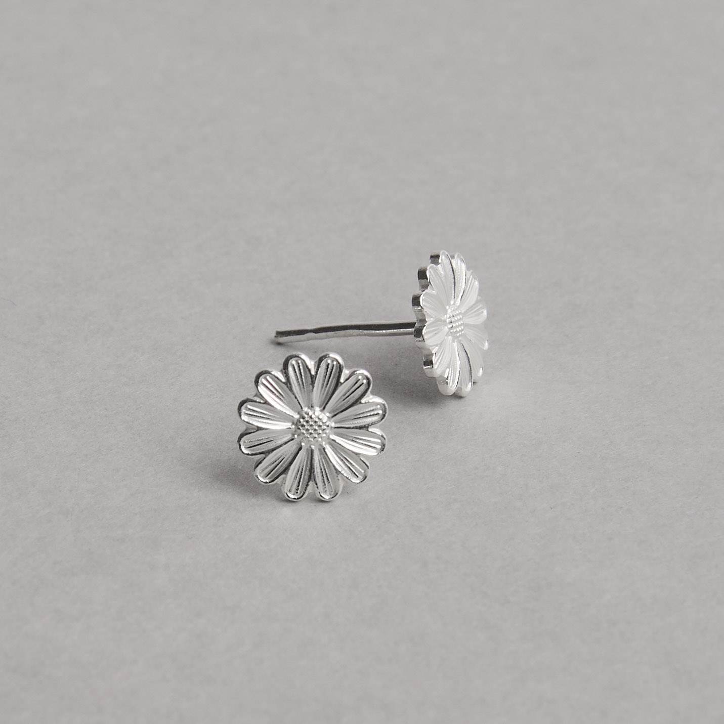 Imagem Secundária Brinco flor 8mm