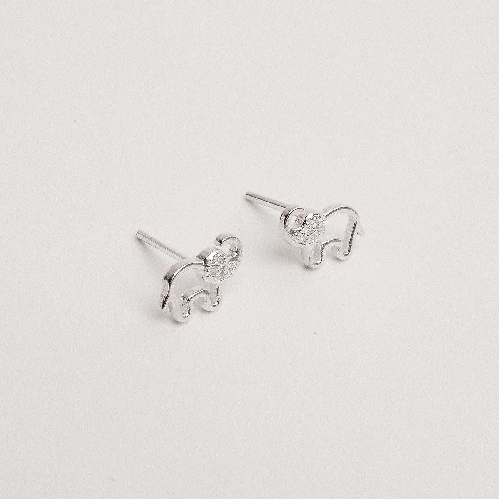 Brinco elefante vazado cabeça cravejada 10mm