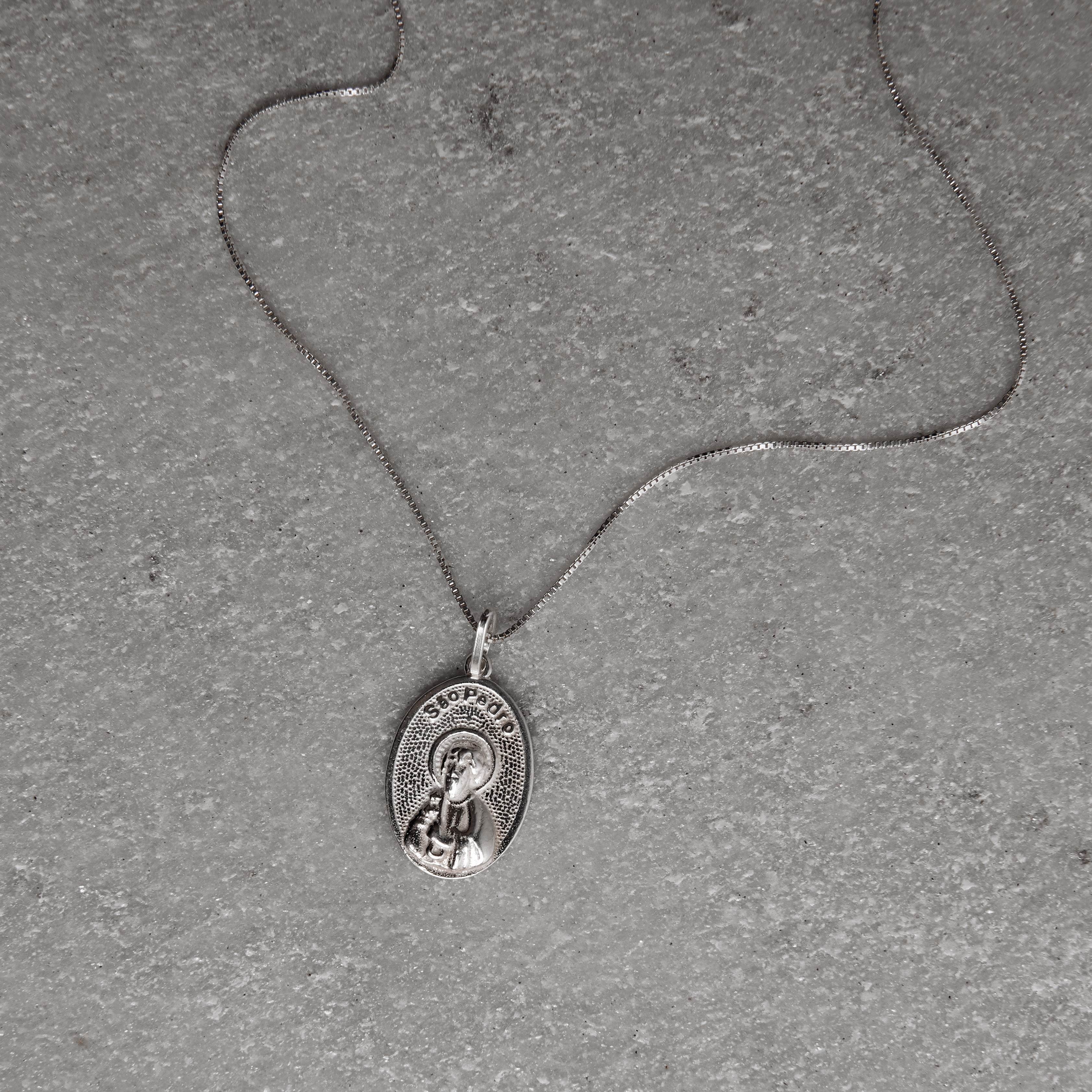 Colar pingente medalha São Pedro 20mm 45cm