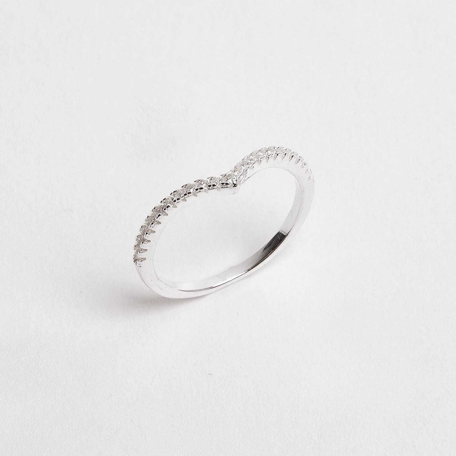 Anel V cravejado 1mm