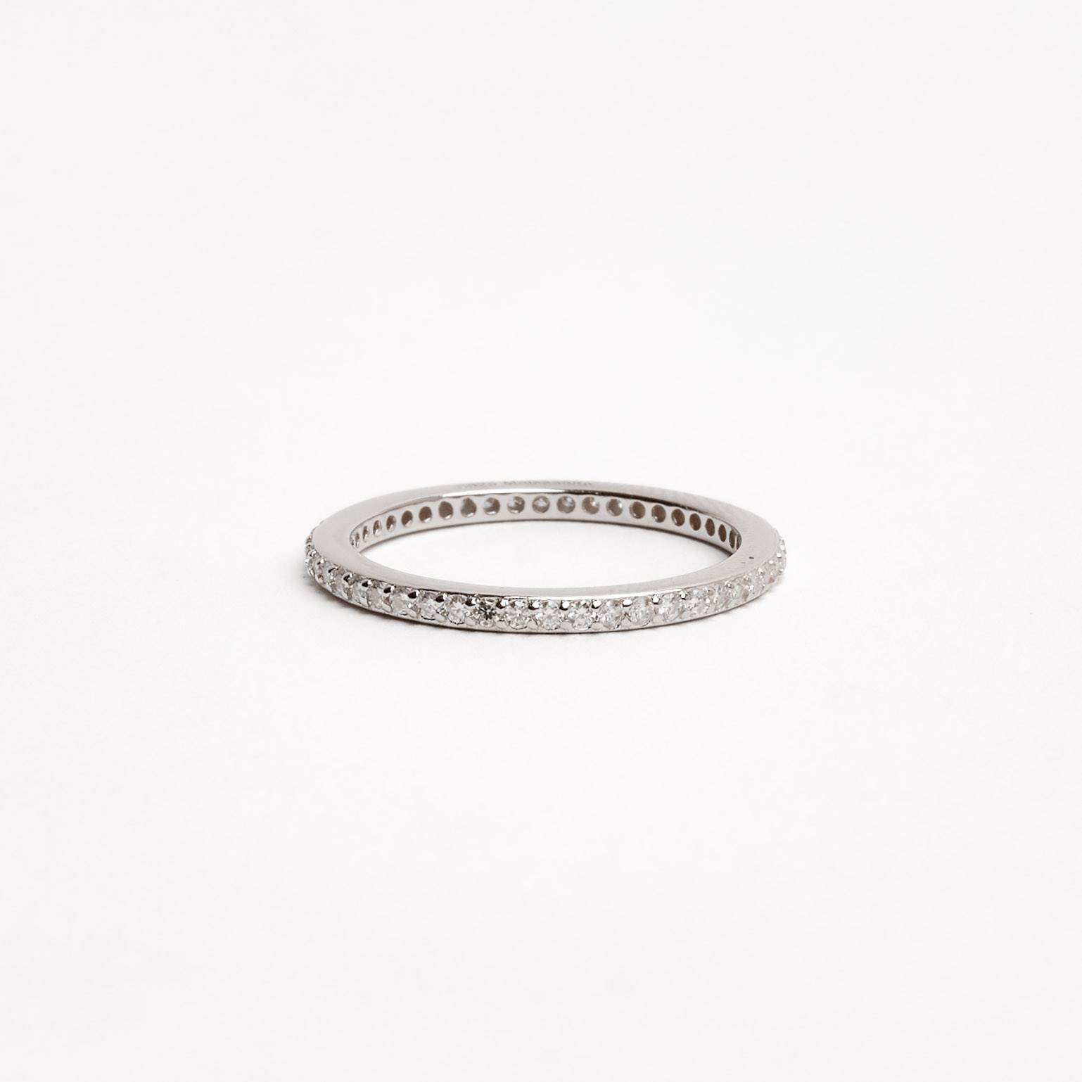 Anel aliança cravejada com moissanites 1.2mm ródio
