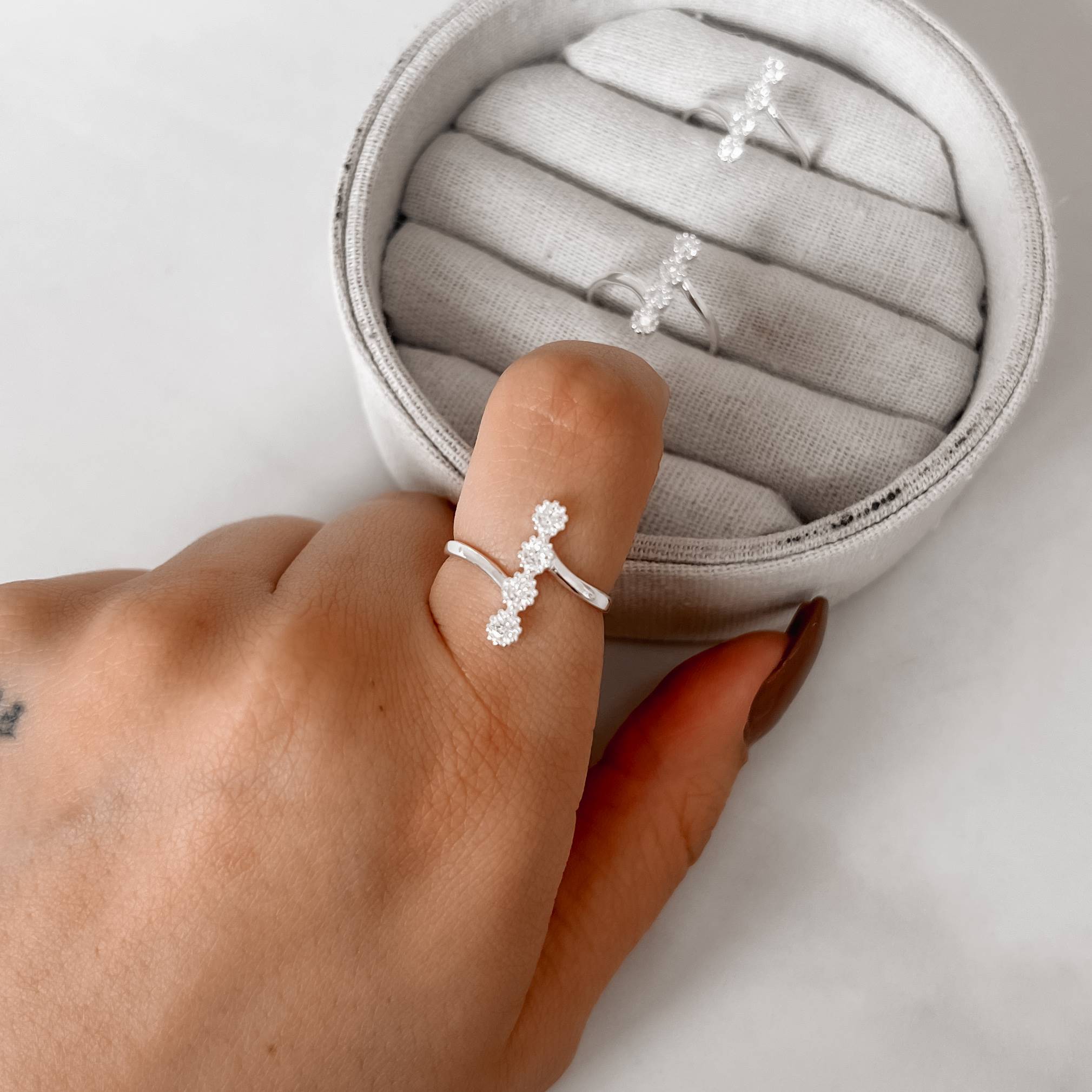 Imagem Anel voltas 4 zircônias