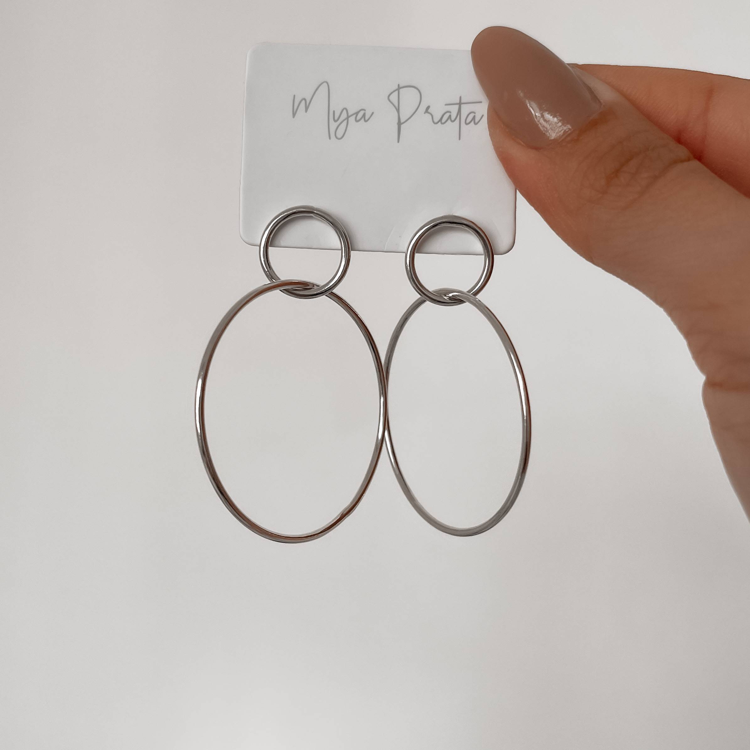 Imagem Brinco círculo com círculo pendurado 47mm