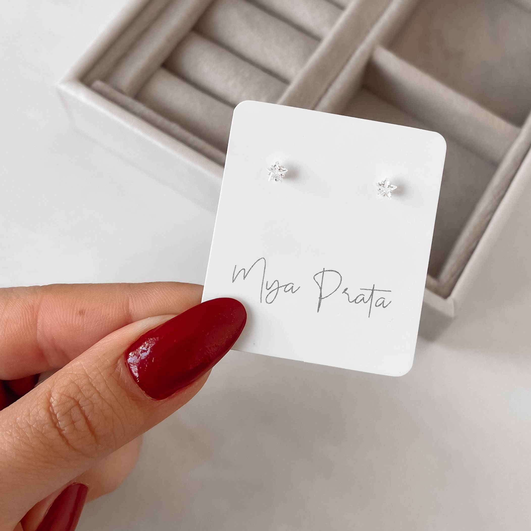 Imagem Brinco zircônia estrela 4mm