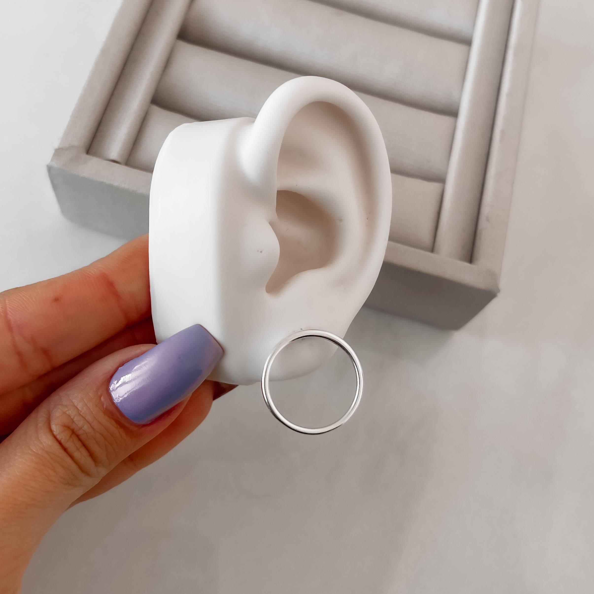 Imagem Secundária Brinco círculo vazado 20mm