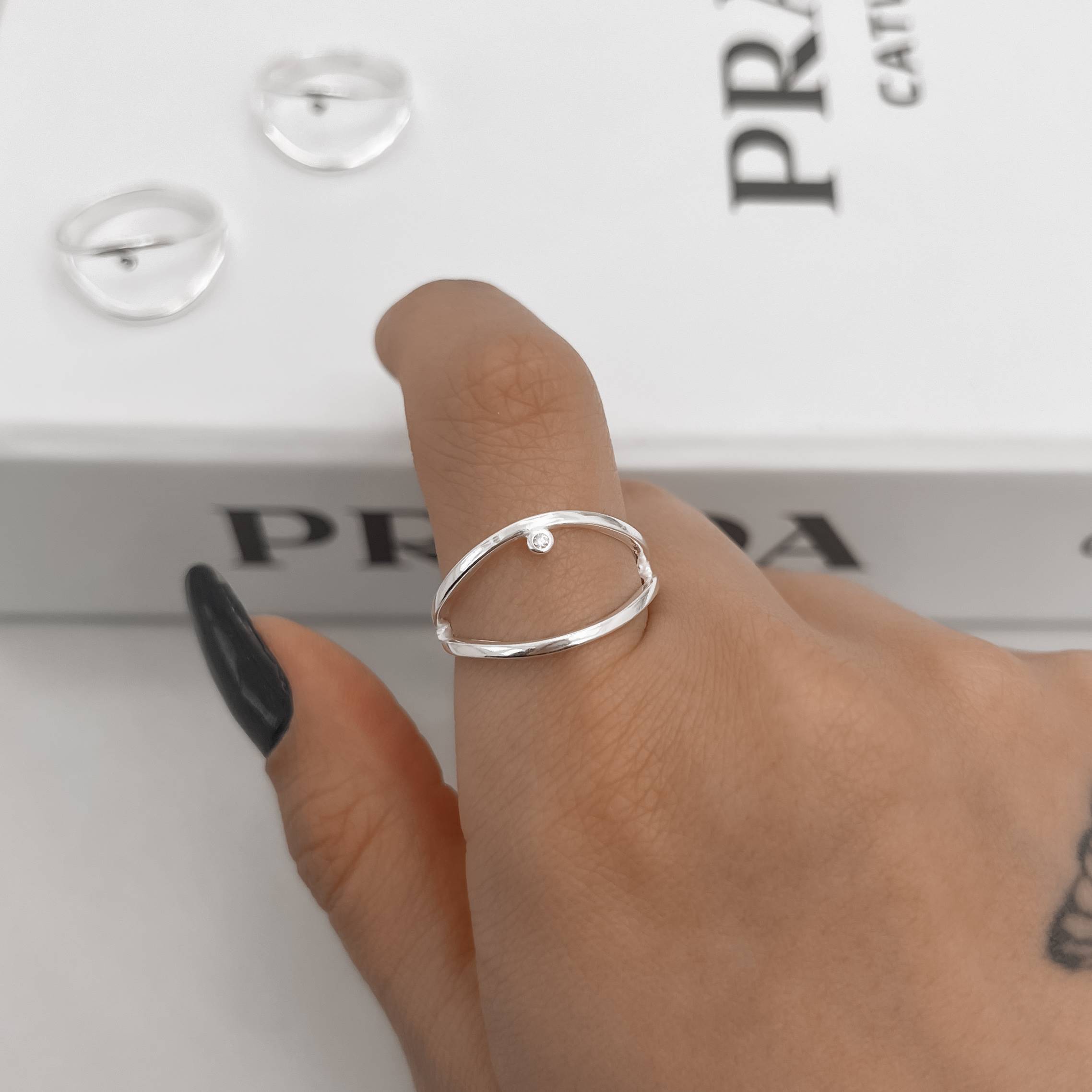 Imagem Secundária Anel largo 2 fios detalhe zircônia