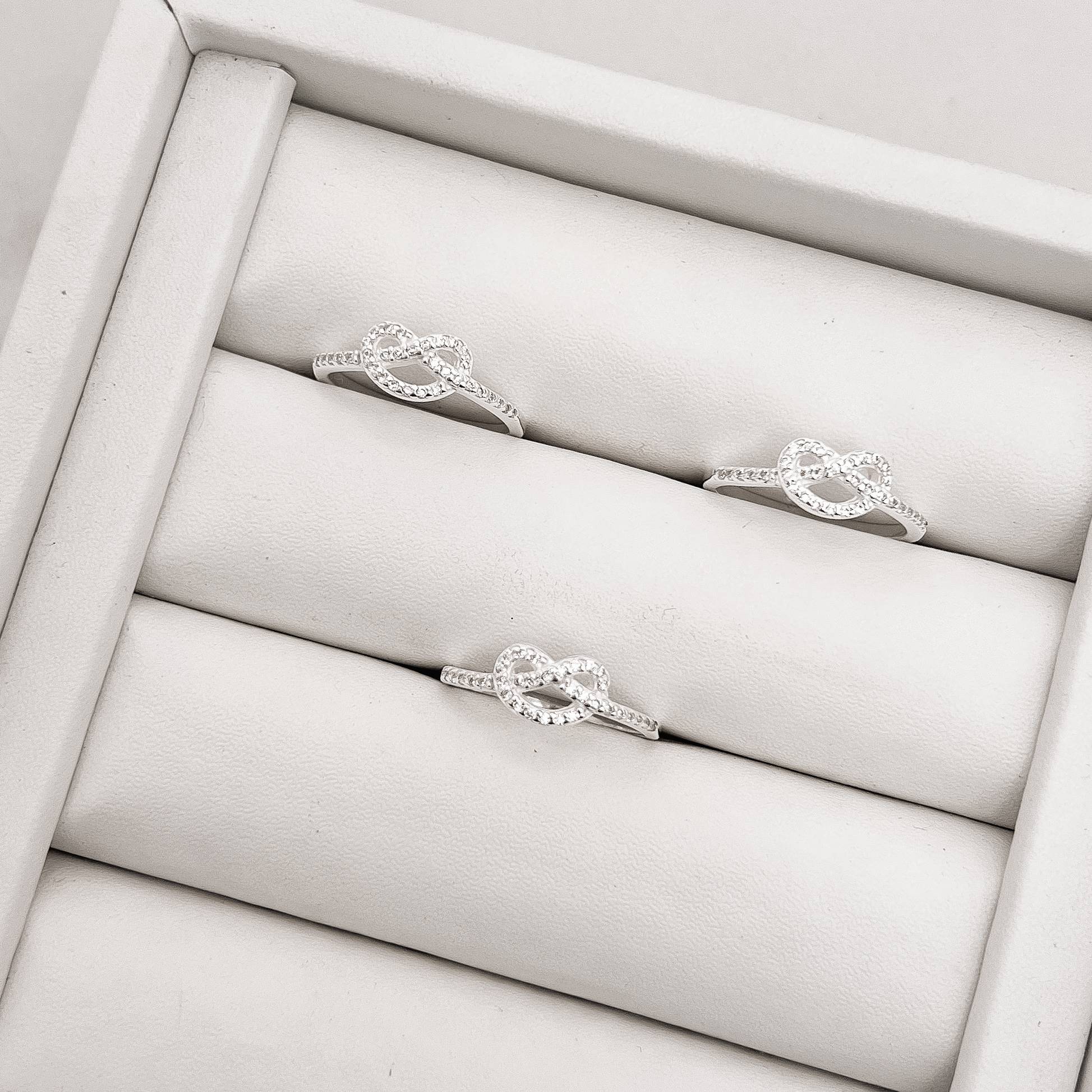 Imagem Anel nó coração cravejado