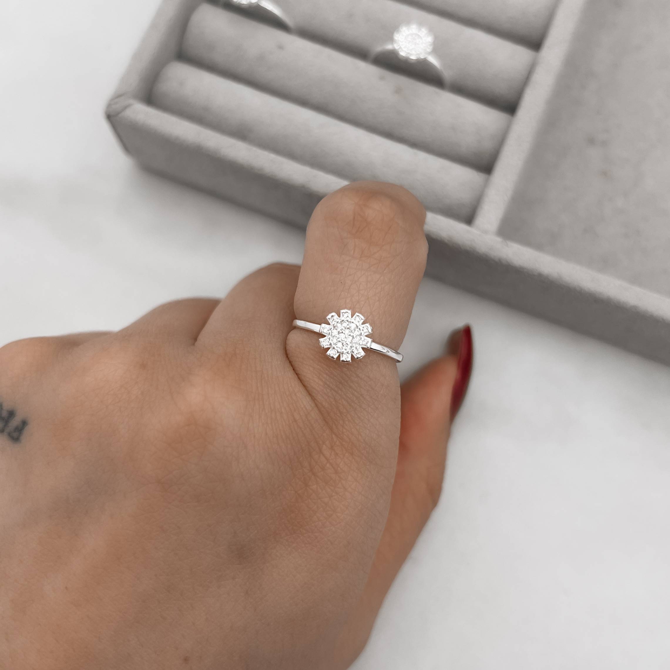 Imagem Anel flor toda cravejada