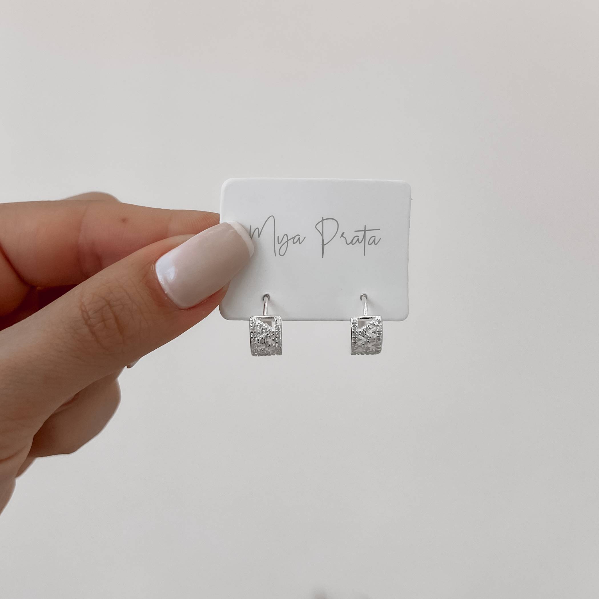 Imagem Secundária Argola click 12mm retângulo zigzag cravejado