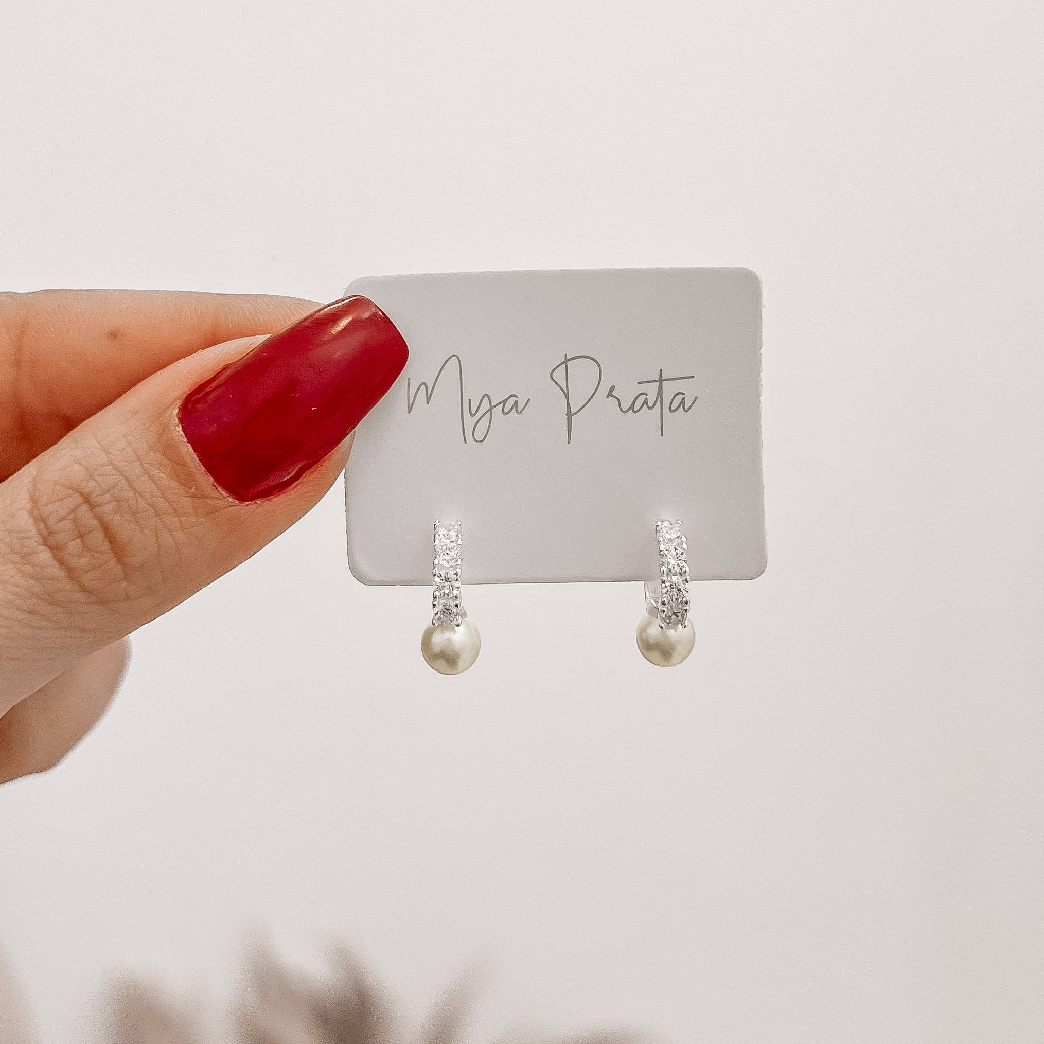 Imagem Argola click cravejada 9mm detalhe pérola