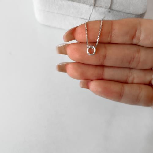 Colar letra O 6mm 45cm