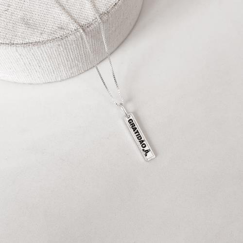 Colar pingente placa gratidão resina 20mm 45cm