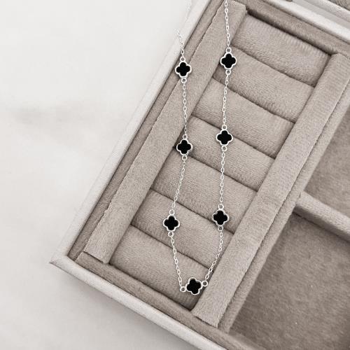 Colar entremeio trevos pedra ônix 6mm corrente cadeado 45+5cm