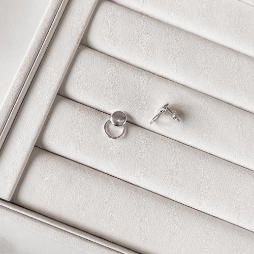 Brinco círculos cheio e vazado 14mm