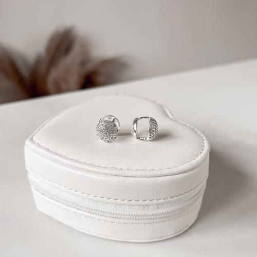 Argola click círculo cravejado 12mm detalhe flor vazada