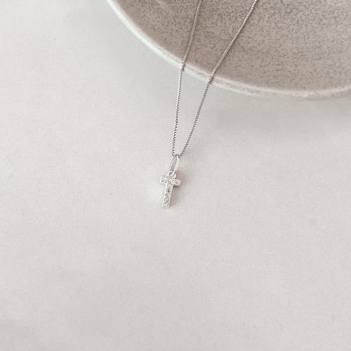 Colar pingente letra T cravejada 9mm 45cm