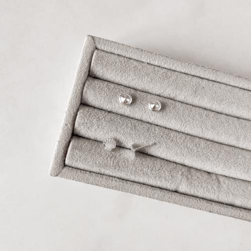 Brinco infantil concha desenhada 5mm tarraxa baby