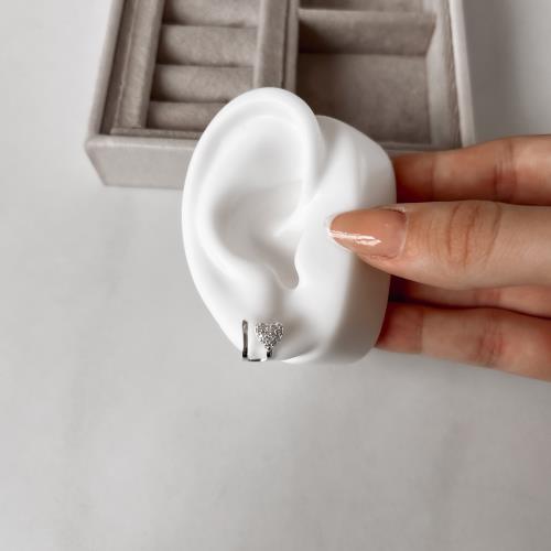 Brinco 2 voltas com coração cravejado 10mm