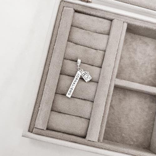 Berloque pingente placa Jornalismo com símbolo 26mm