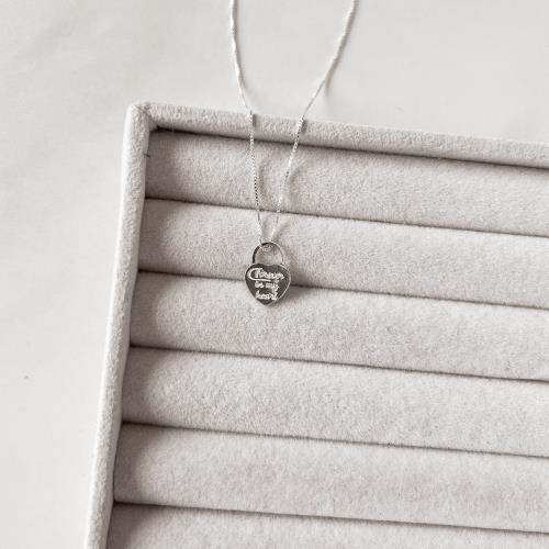 Colar pingente coração forever resina 10mm 40cm