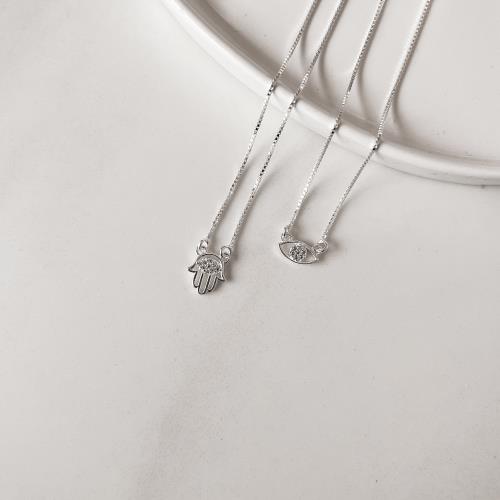 Escapulário mão e olho cravejados v15 60cm