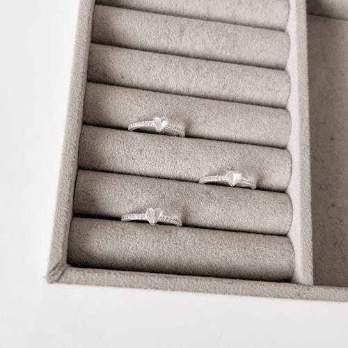 Anel meia aliança com coração vinco