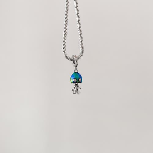 Berloque pingente água viva resina 17mm elo cravejado envelhecido