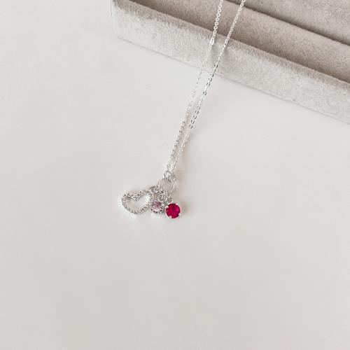 Colar entremeio círculo pingentes coração de lado vazado cravejado, zircônias rosa e cereja corrente cadeadinho 40+5cm