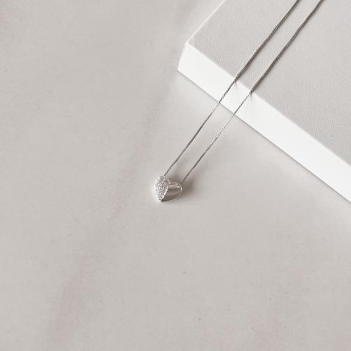 Colar coração metade cravejado 11mm 45cm