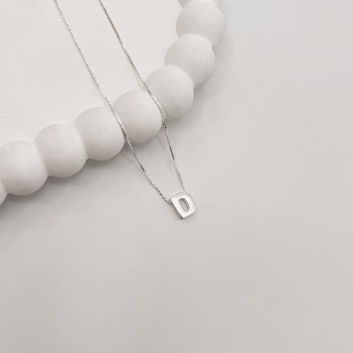 Colar letra D 9mm 45cm