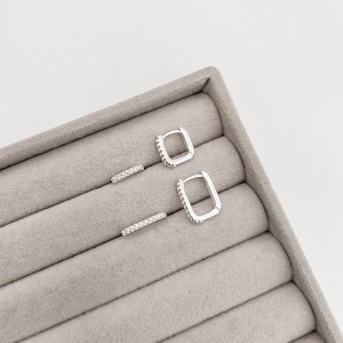 Dupla argolas click retangular cravejada 11 e 14mm