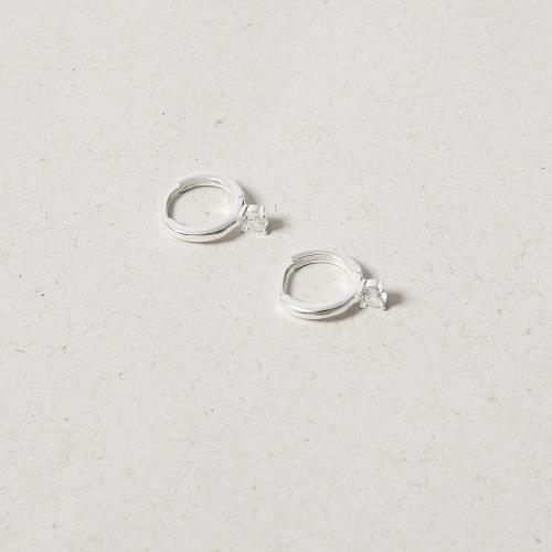 Argola click detalhe zircônia 12mm 