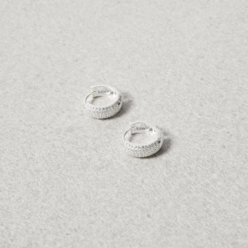 Argola click larga cravejada 14mm detalhe vazado