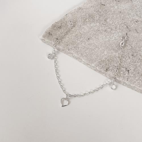 Pulseira pingentes coração vazado e zircônias cristal 5mm corrente cadeado