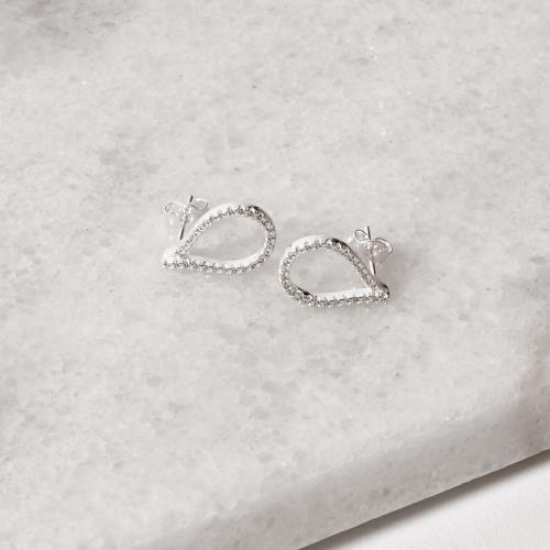 Brinco gota vazada cravejada 20mm