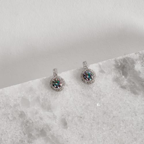 Brinco meia argola moissanite rainbow green 5mm com cravejado ródio