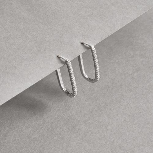 Argola click cravejada 23mm 