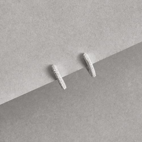 Argola click gota 12mm triplo cravejado